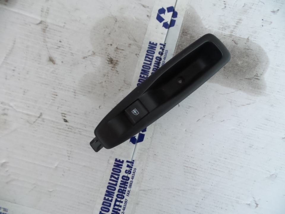 INTERRUTTORE ALZACRISTALLI PORTA POS SX. RENAULT CLIO 4A SERIE (06/16>12/2019