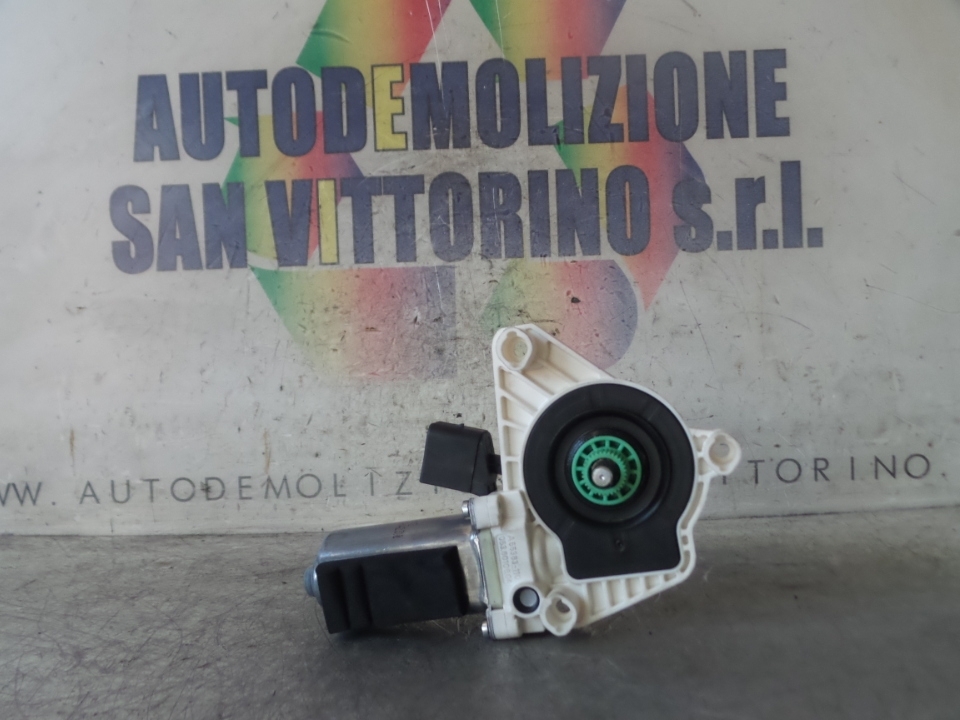 MOTORINO ALZACRISTALLO PORTA ANT. SX MERCEDES-BENZ CLA SW (X117) (01/15>)