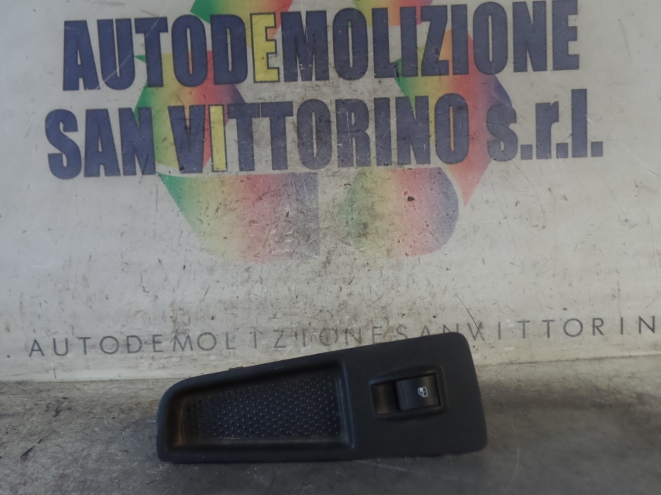 INTERRUTTORE ALZACRISTALLI PORTA POST. DX. LANCIA DELTA (TH) (06/08>03/11