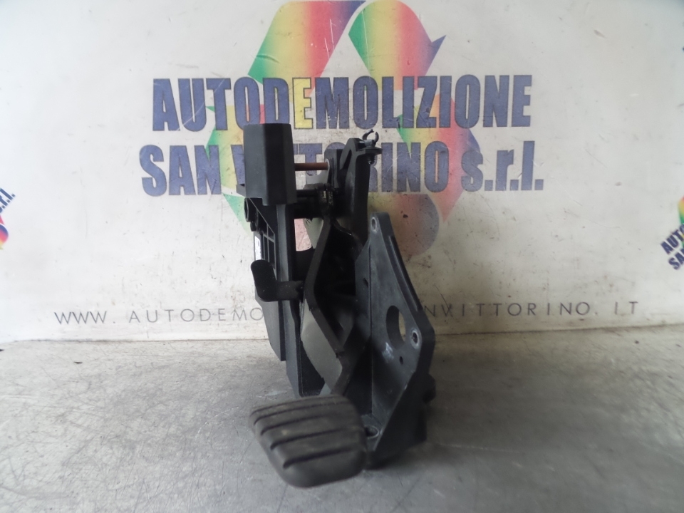 PEDALE FRENO C/SUPPORTO SMART FORFOUR (W453) (07/14>)