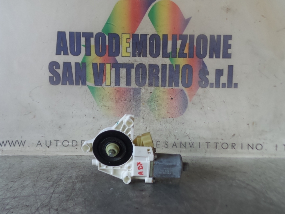 MOTORINO ALZACRISTALLO PORTA ANT. DX. MERCEDES-BENZ CLASSE M (W164) (03/05>03/12