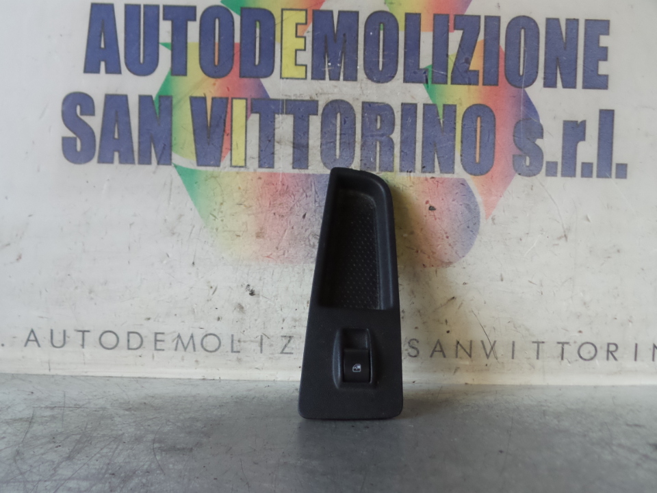 INTERRUTTORE ALZACRISTALLI PORTA ANT. FIAT BRAVO (3L) (01/07>03/10