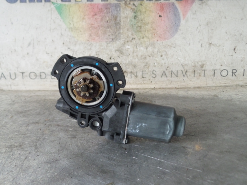 MOTORINO ALZACRISTALLO PORTA ANT. DX. KIA SPORTAGE 3A SERIE (03/14>06/16