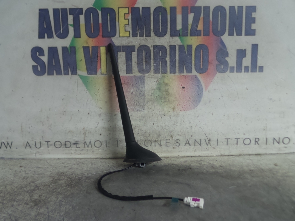 BASE ANTENNA AUTORADIO JEEP RENEGADE (5I) (08/14>)