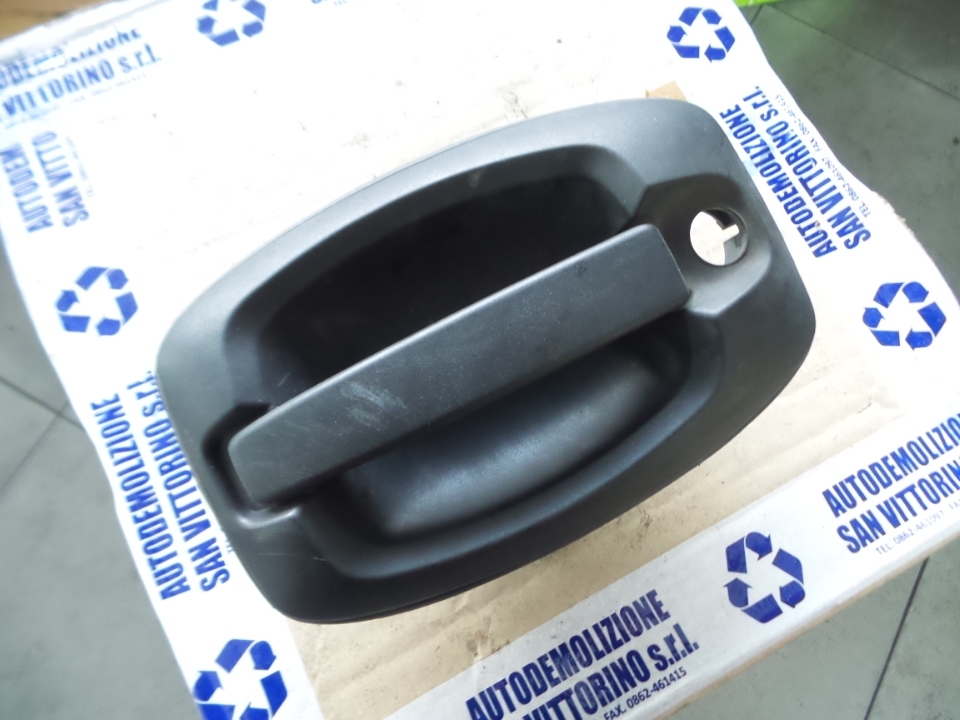 MANIGLIA PORTA POST. A BATTENTE FIAT DUCATO (4Y) (04/14>)