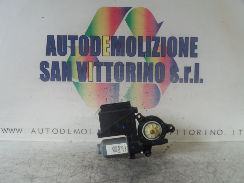 MOTORINO ALZACRISTALLO PORTA ANT. SX. VOLKSWAGEN POLO (9N) (10/01>03/05