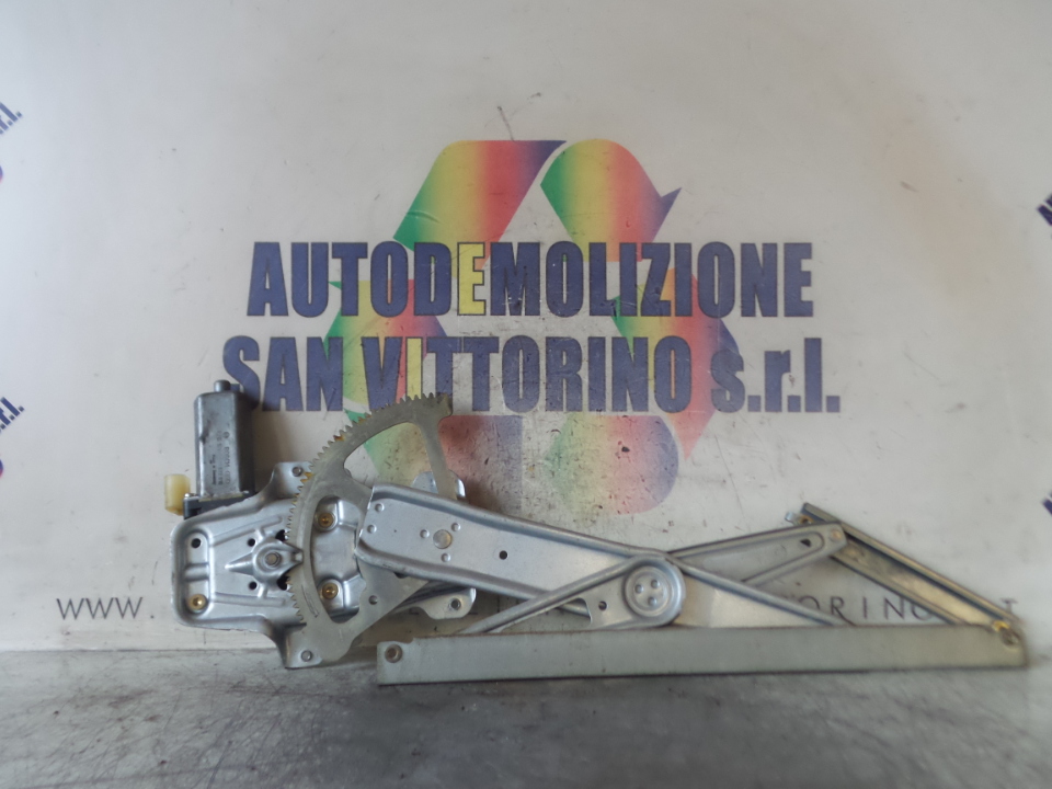 ALZACRISTALLO PORTA ANT. ELETTRICO SX. TOYOTA YARIS (10/01>11/05