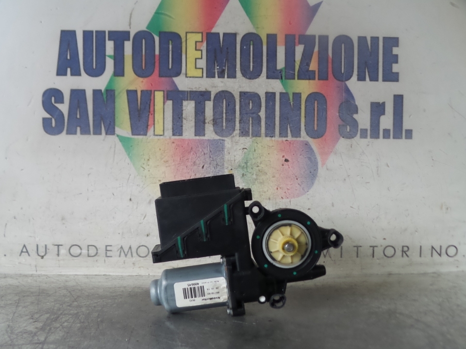 MOTORINO ALZACRISTALLO PORTA ANT. SX. VOLKSWAGEN POLO (9N) (10/01>03/05