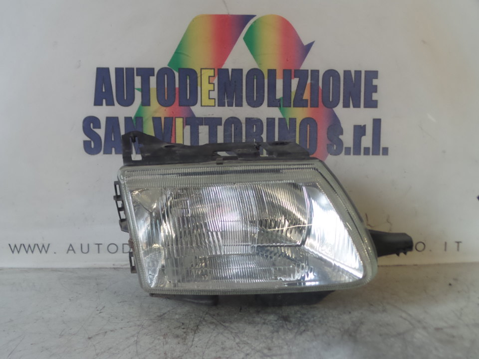 PROIETTORE DX. CITROEN SAXO (03/96>08/99