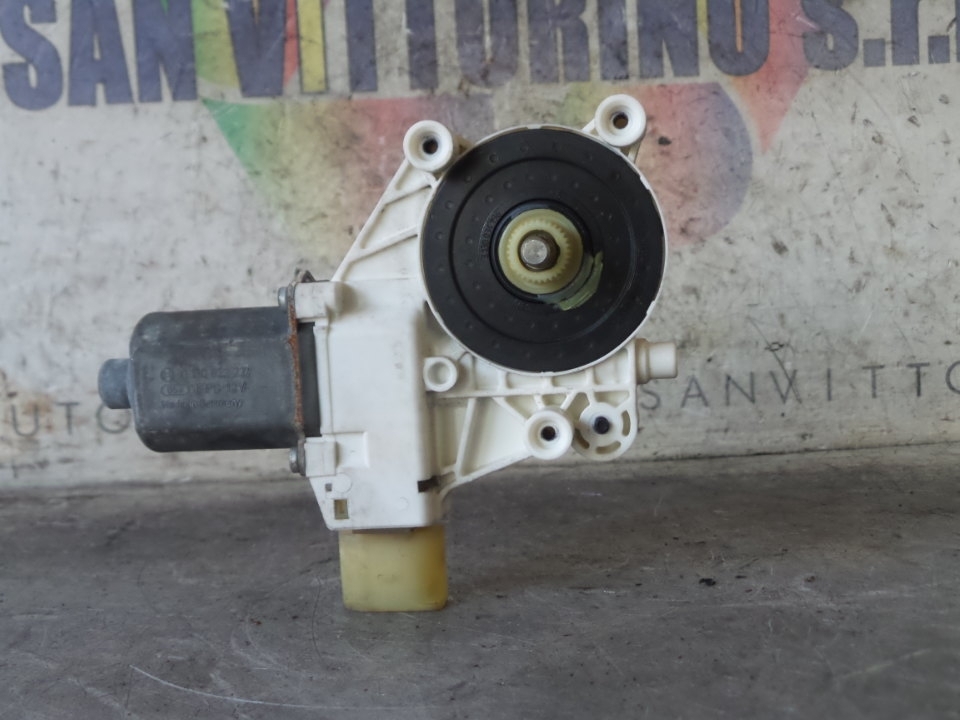 MOTORINO ALZACRISTALLO PORTA ANT. DX. BMW SERIE 3 (E90/E91) (02/05>12/11