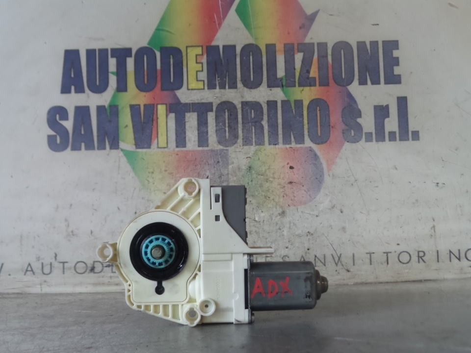 MOTORINO ALZACRISTALLO PORTA ANT. T. DX. LAND ROVER RANGE ROVER SPORT (03/05>)