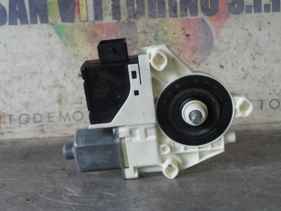 MOTORINO ALZACRISTALLO PORTA ANT. SX. FIAT 500X (5F) (11/14>)